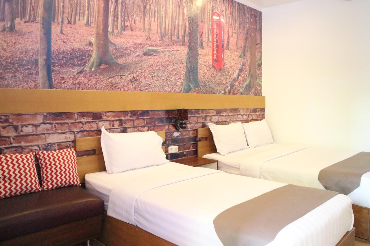 Lawaka Hotel Ampana Екстер'єр фото