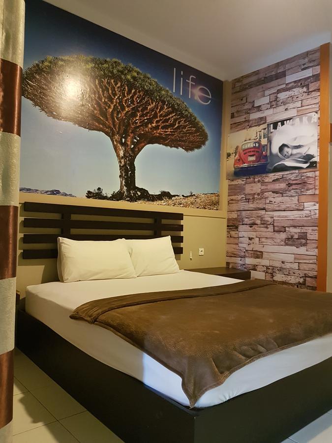 Lawaka Hotel Ampana Екстер'єр фото